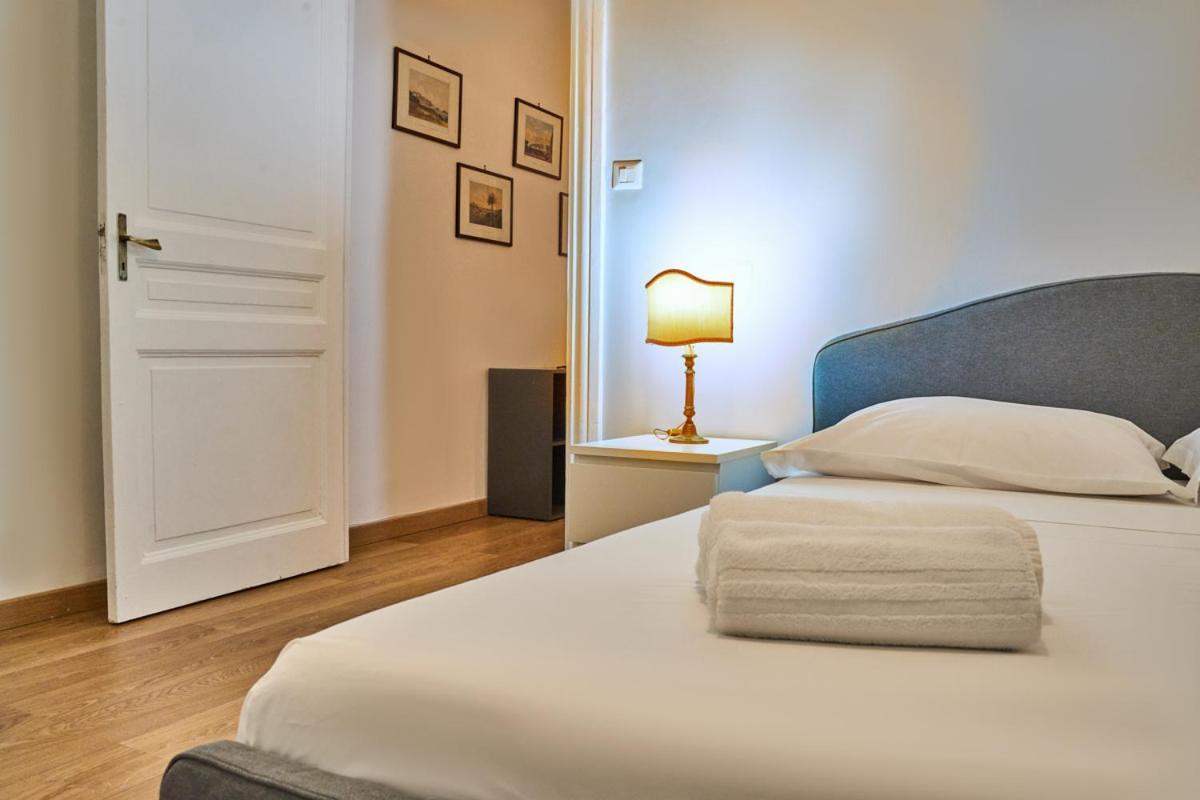 Apartment Corso Vittorio Emanuele 114 Naples